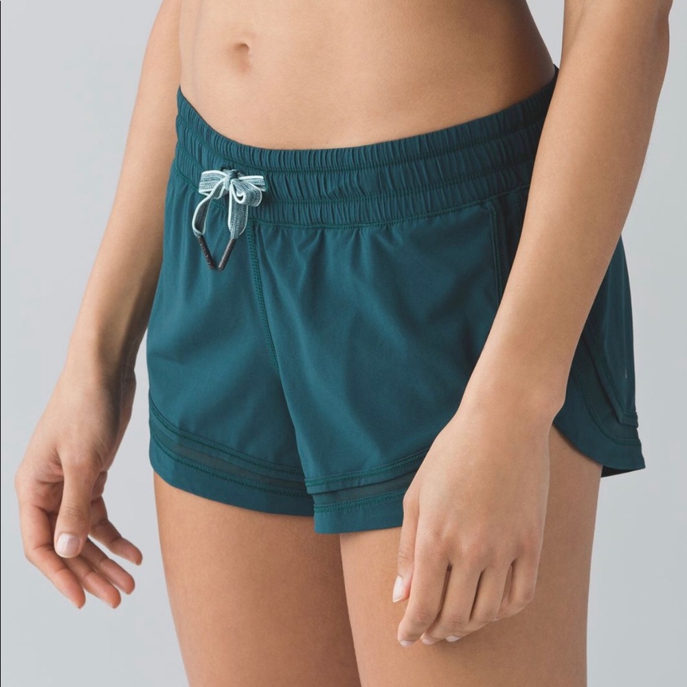 Lululemon Make a Move Shorts Size 4
